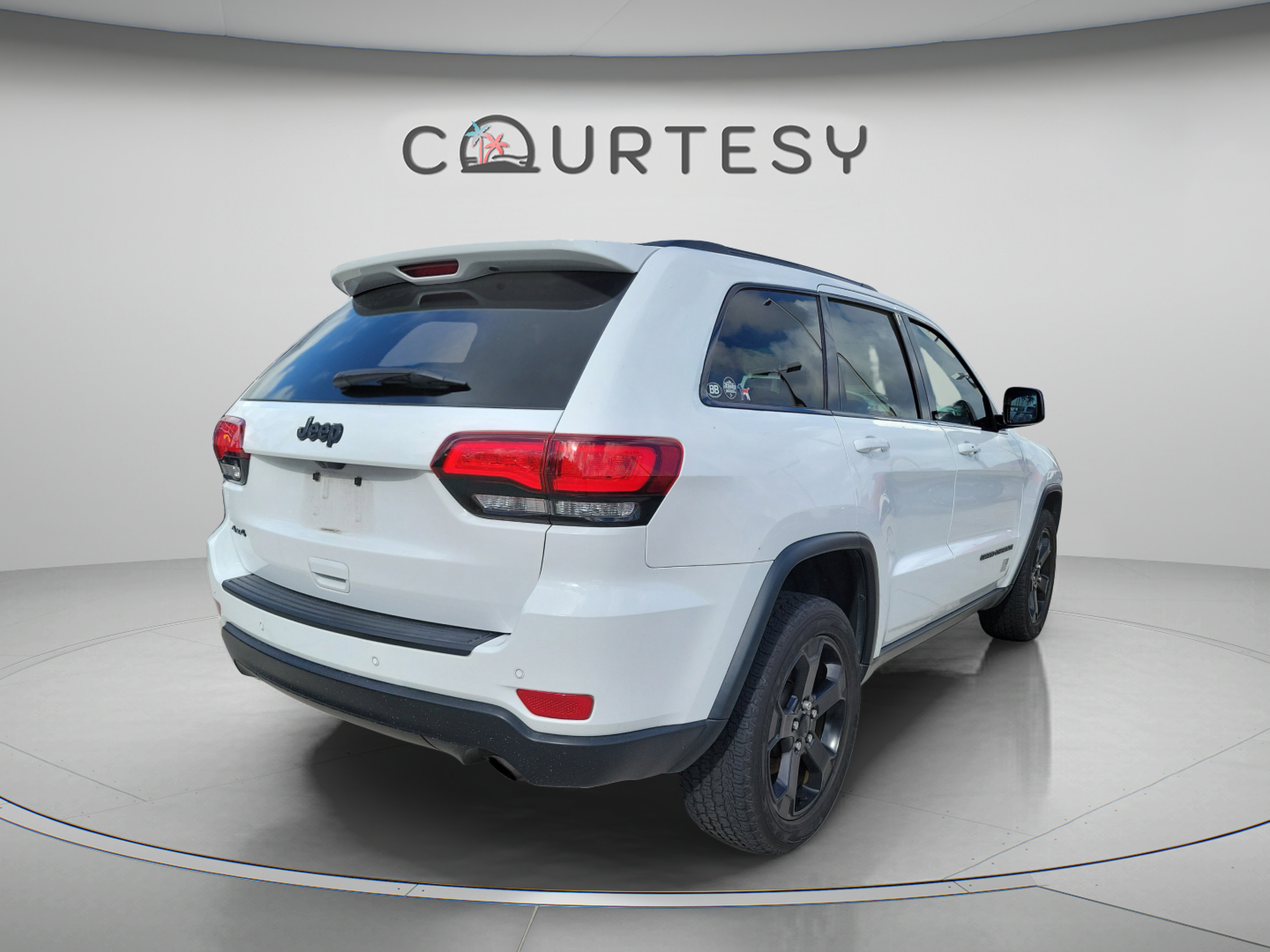 Certified 2021 Jeep Grand Cherokee Freedom Edition AWD/4WD image 3