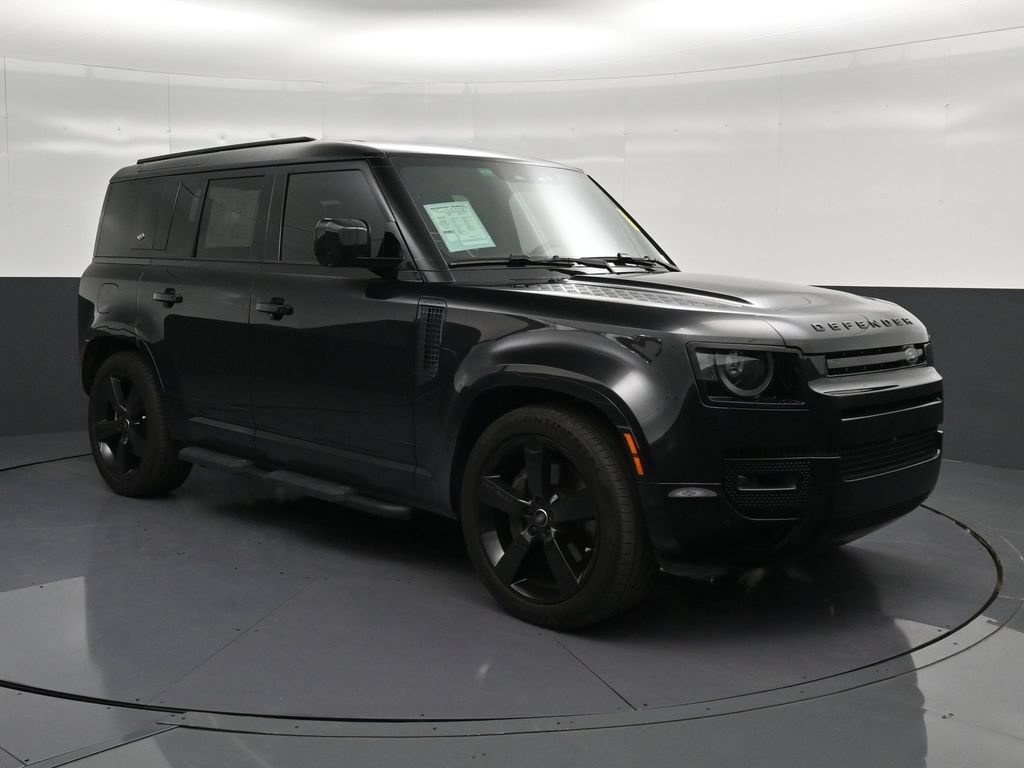 Used 2024 Land Rover Defender 110 X-Dynamic SE AWD/4WD image 5