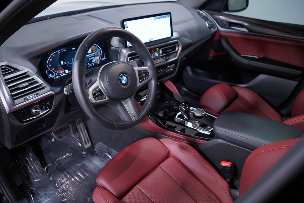 Used 2024 BMW X4 xDrive30i AWD/4WD image 6