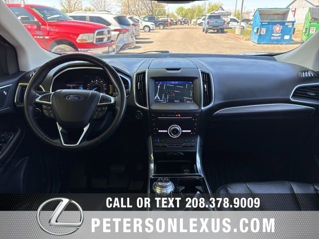 Used 2019 Ford Edge Titanium w/ Equipment Group 301A AWD/4WD image 16