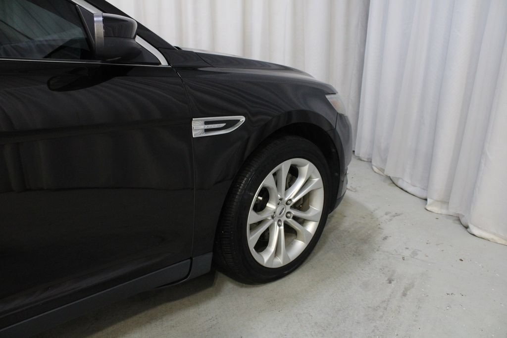 Used 2013 Ford Taurus SEL FWD image 25
