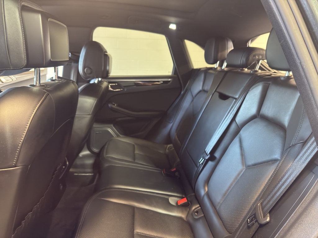 Used 2017 Porsche Macan AWD/4WD image 30