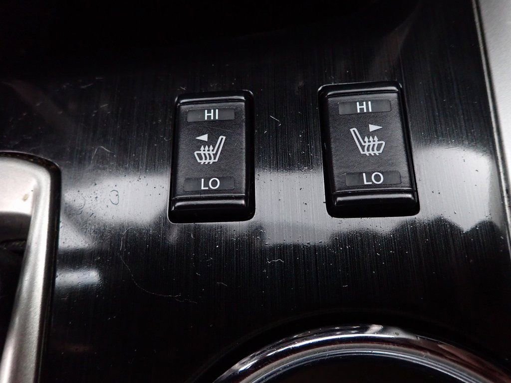 Used 2018 Nissan Pathfinder SV w/ SV All Weather Package image 2