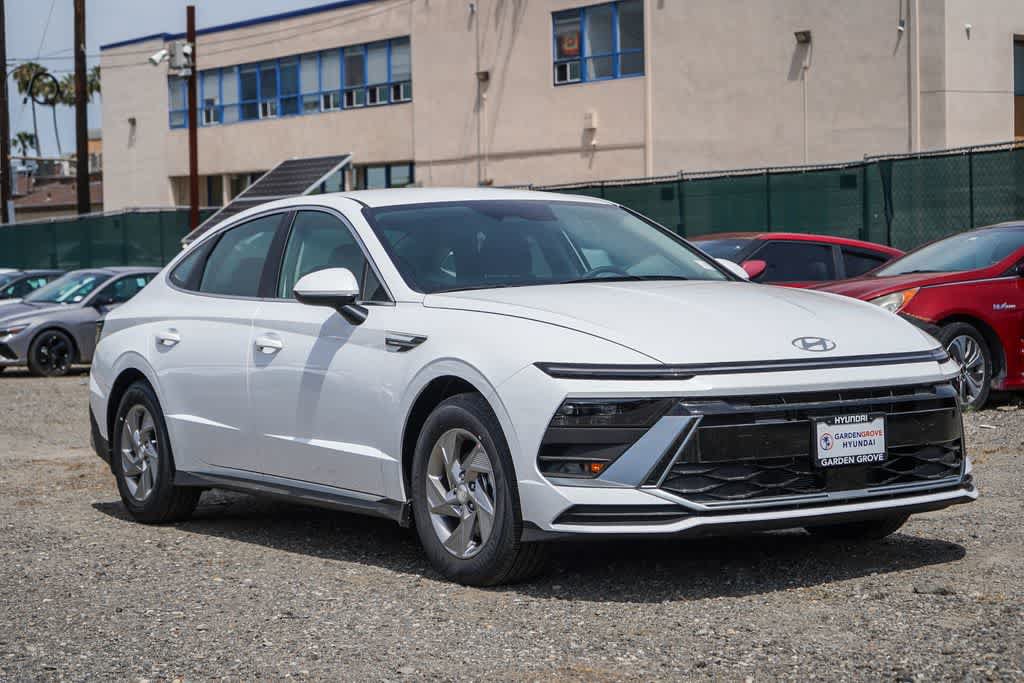 New 2026 Hyundai Sonata SE FWD image 3