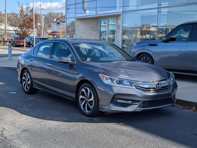 Used 2017 Honda Accord EX-L image 9