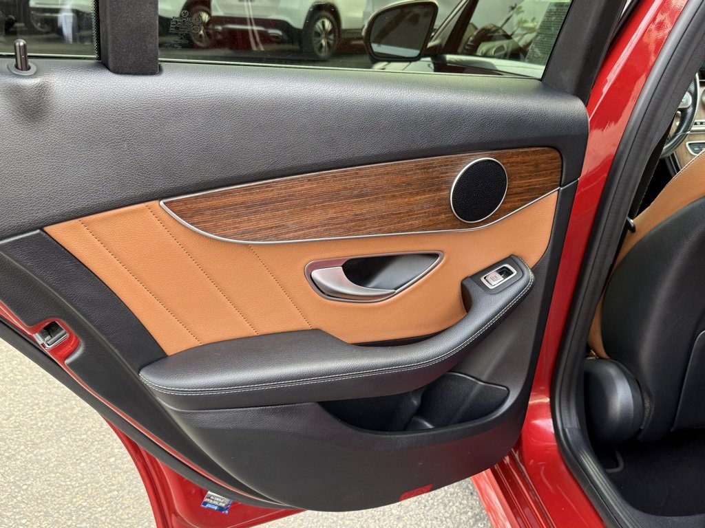 Used 2020 Mercedes-Benz C 300 Sedan image 24