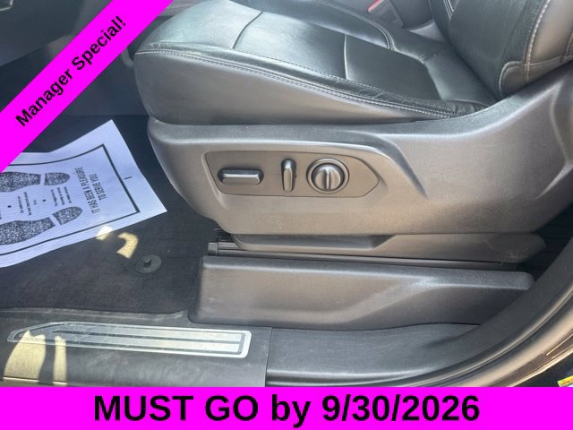 Used 2020 Chevrolet Silverado 1500 LTZ w/ LTZ Premium Package AWD/4WD image 17