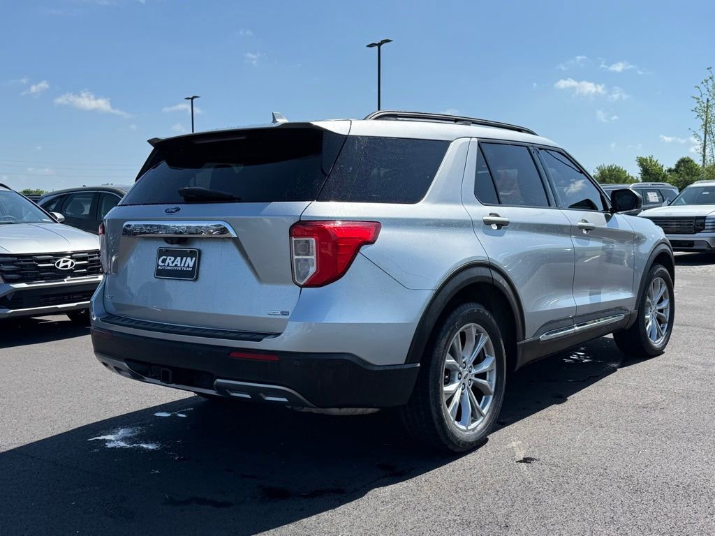 Used 2020 Ford Explorer XLT w/ Equipment Group 202A AWD/4WD image 5