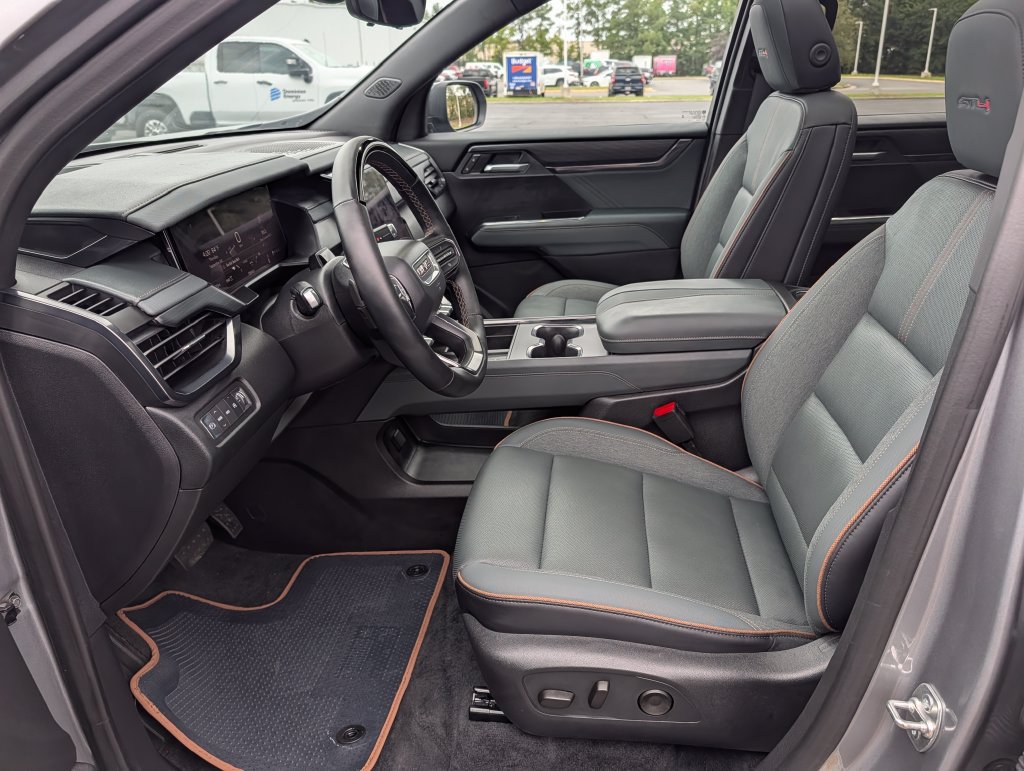 Used 2025 GMC Acadia AT4 w/ Super Cruise Package AWD/4WD image 20
