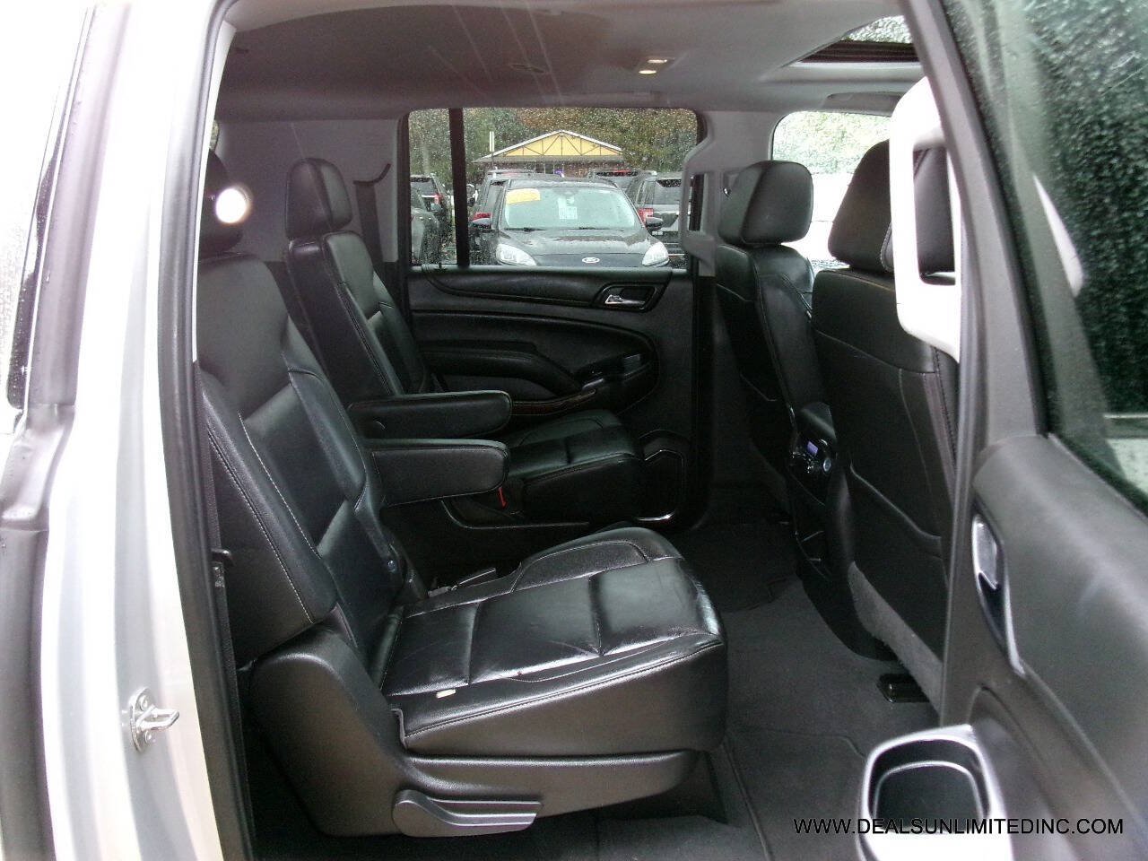 Used 2019 Chevrolet Suburban LT AWD/4WD image 28