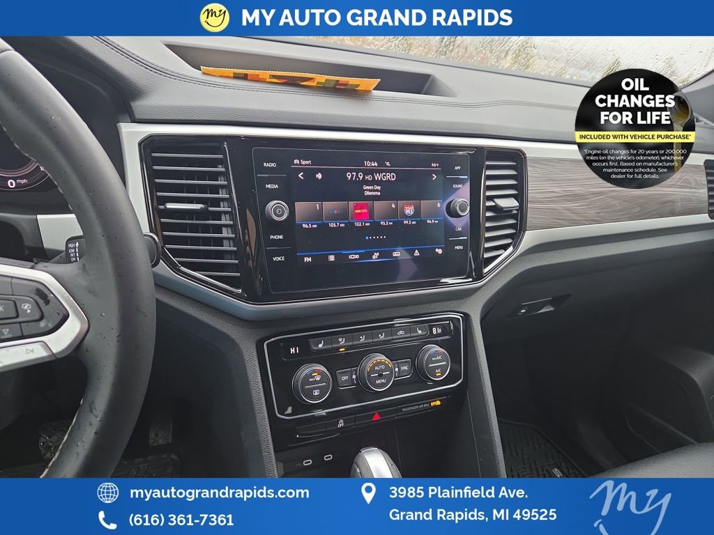 Used 2022 Volkswagen Atlas Cross Sport SE image 64