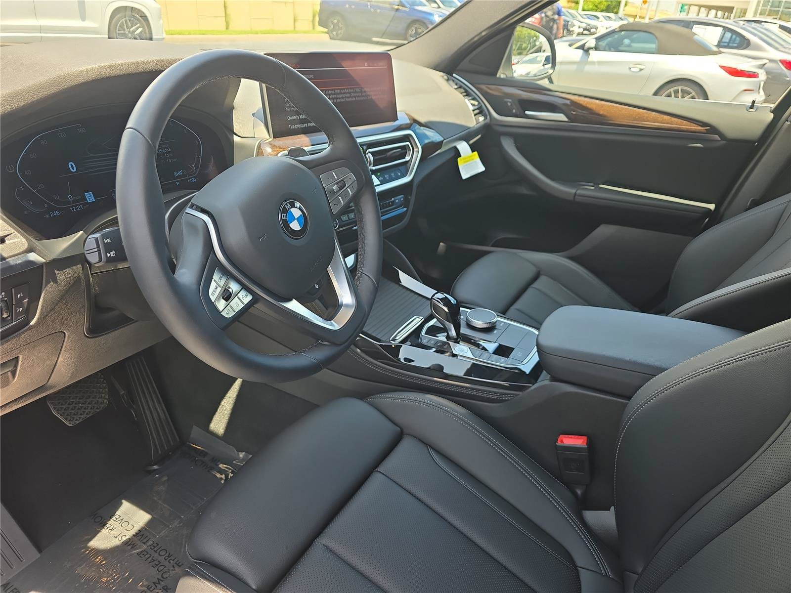 Used 2025 BMW X4 xDrive30i AWD/4WD image 16