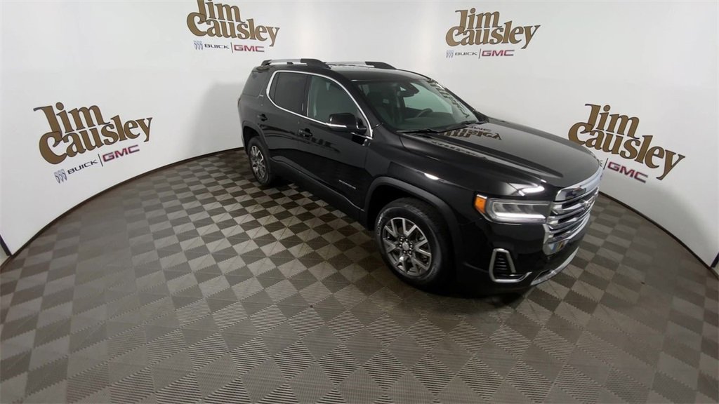 Used 2023 GMC Acadia SLE w/ Driver Convenience Package image 2