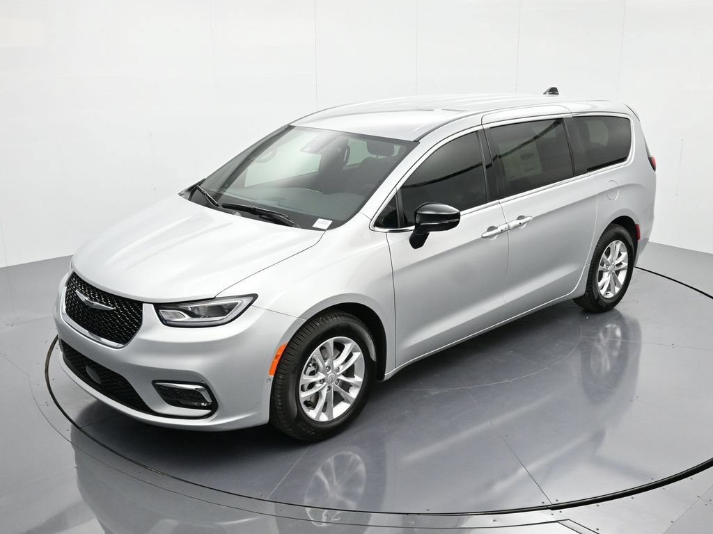 New 2026 Chrysler Pacifica Select FWD image 25
