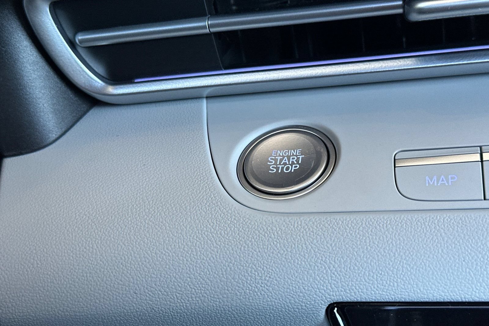 New 2026 Hyundai Elantra Limited FWD image 21