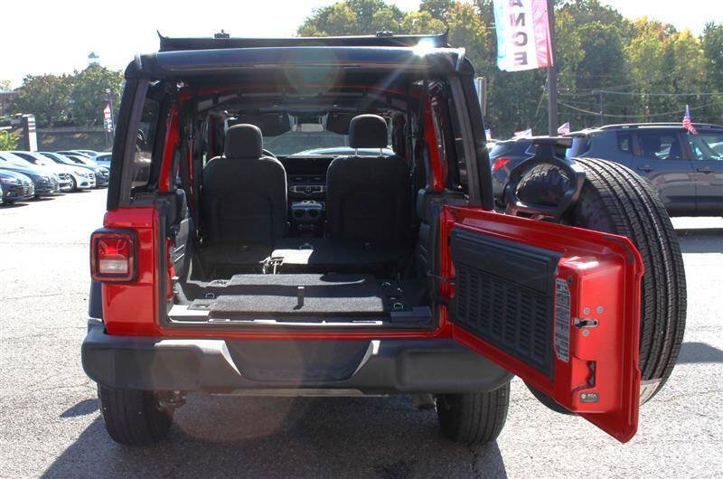 Used 2024 Jeep Wrangler Unlimited Sport AWD/4WD image 33