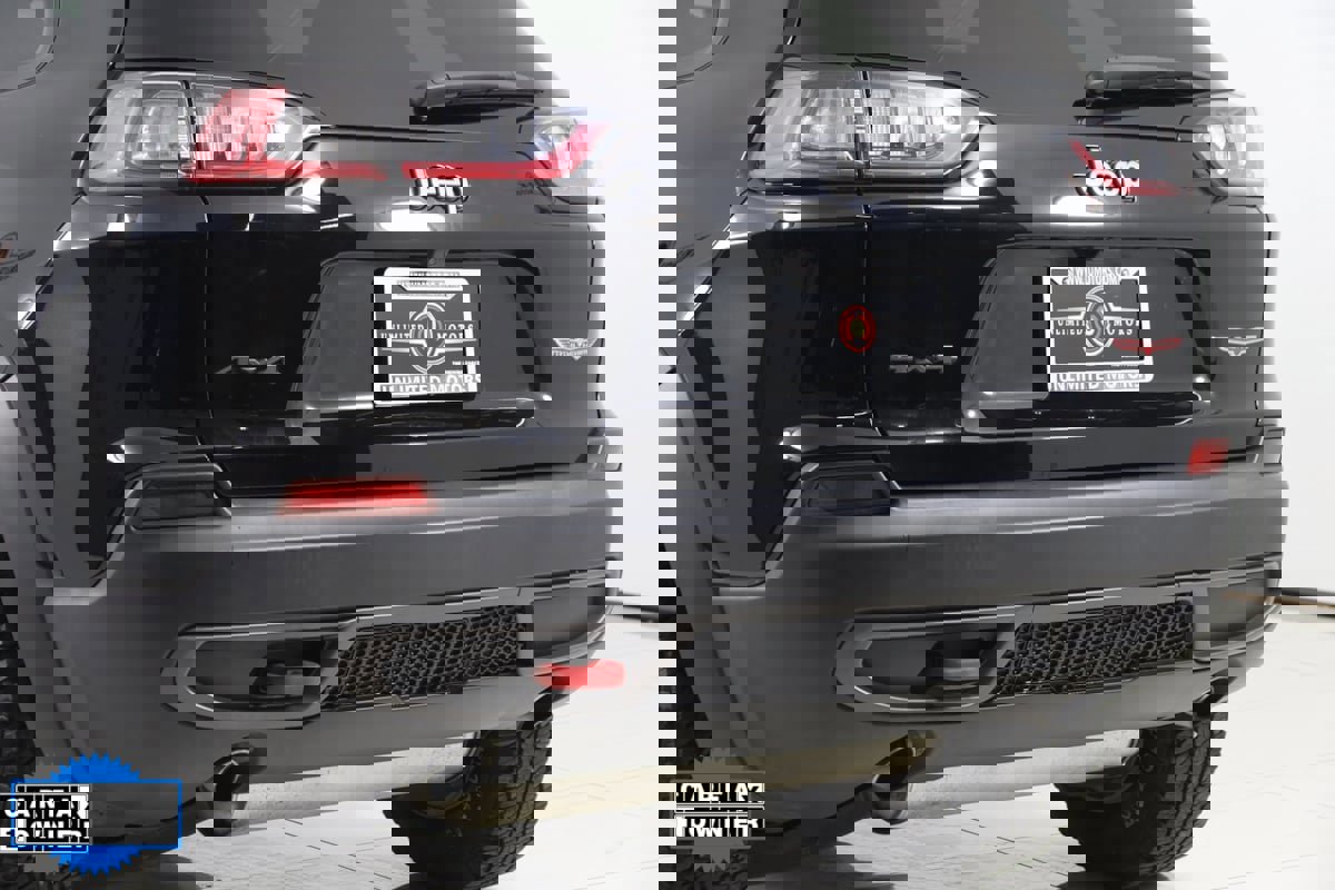 Used 2022 Jeep Cherokee Trailhawk image 21