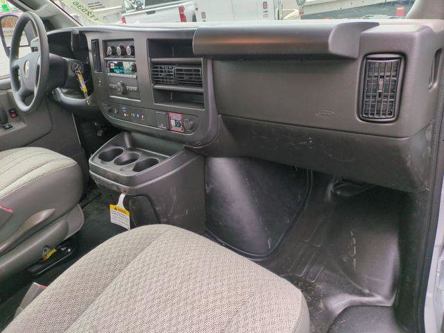 New 2026 Chevrolet Express 2500 w/ Driver Convenience Package RWD image 27