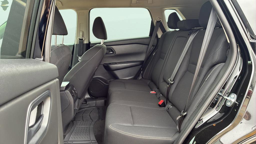 Used 2024 Nissan Rogue S image 15