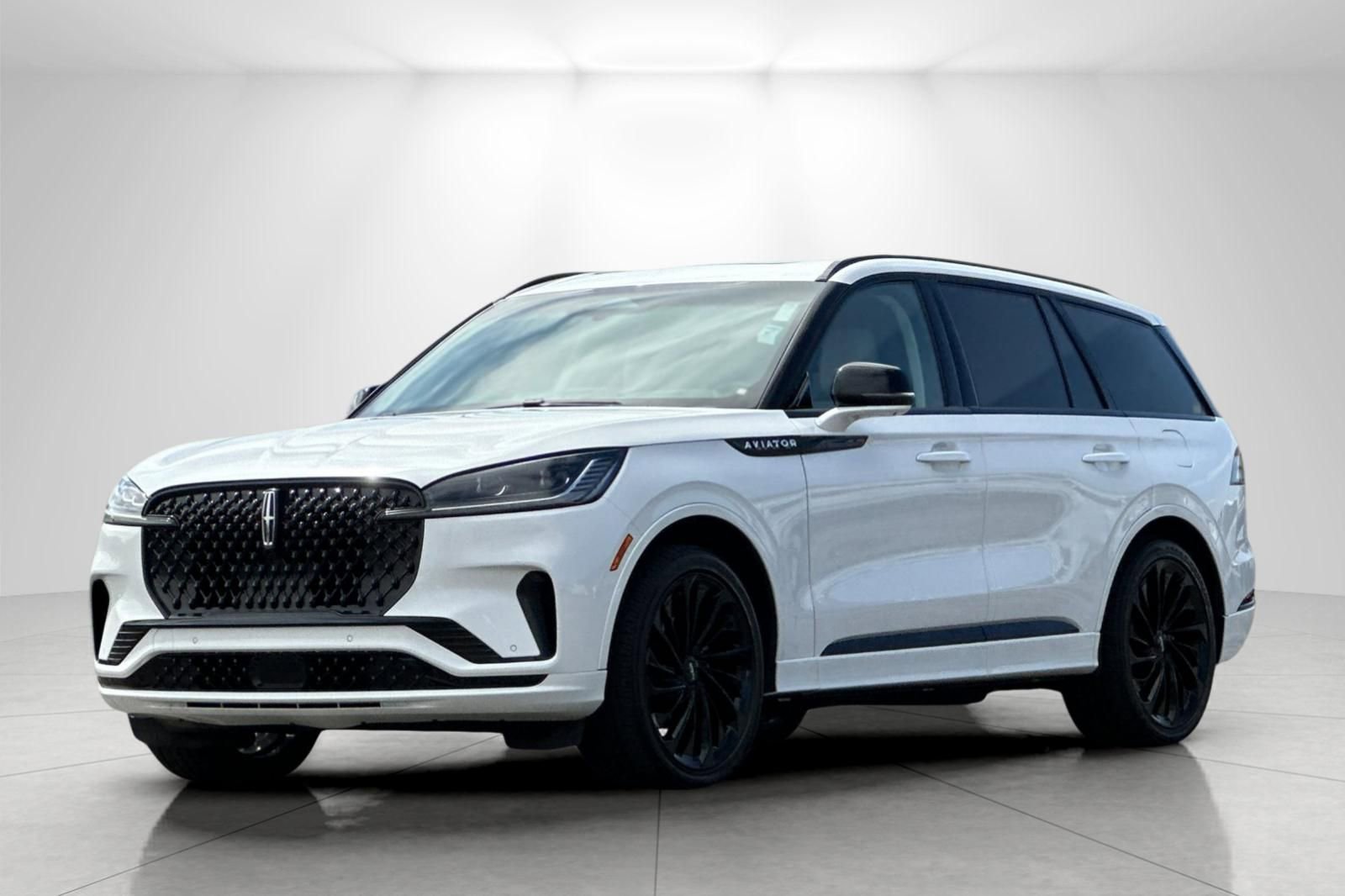 Used 2025 Lincoln Aviator Reserve w/ Jet Appearance Package RWD image 7