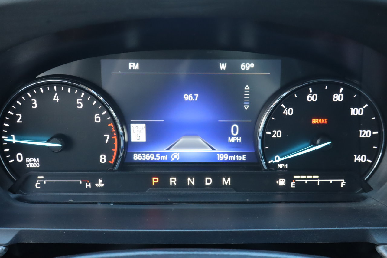 Used 2020 Ford Explorer Limited RWD image 11