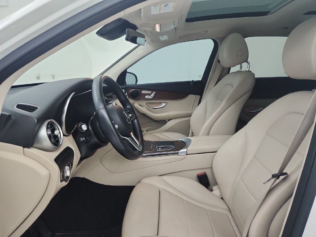 Used 2022 Mercedes-Benz GLC 300 4MATIC image 19