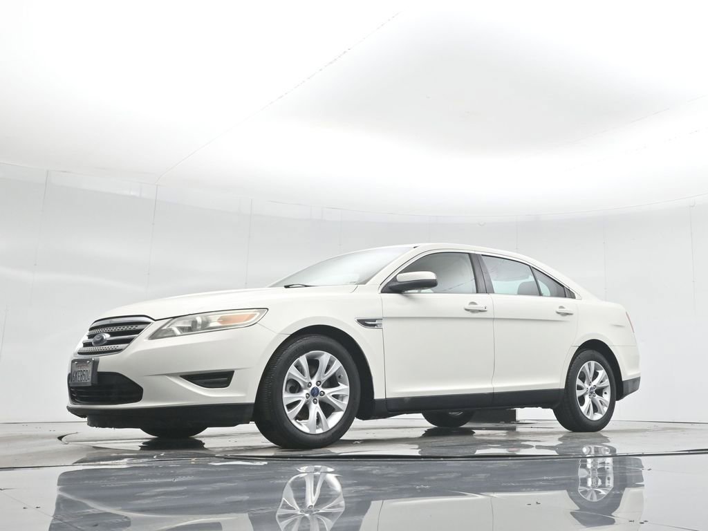 Used 2010 Ford Taurus SEL image 41