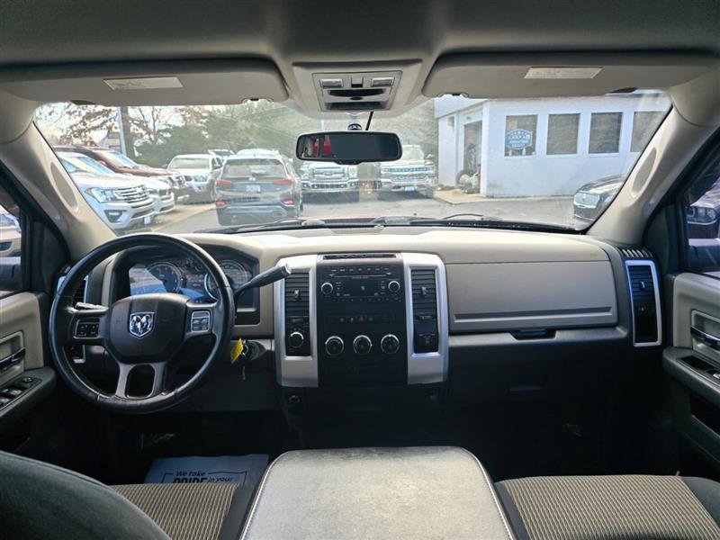 Used 2012 RAM 1500 Big Horn w/ Luxury Group image 18