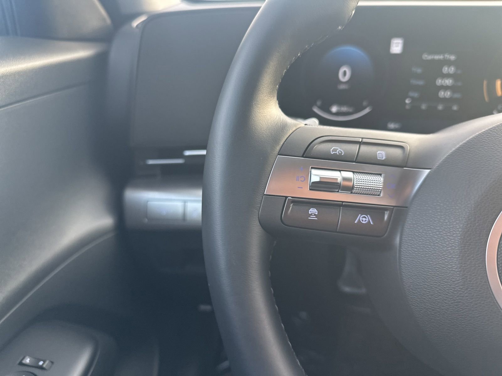 Used 2025 Hyundai Kona SEL image 16