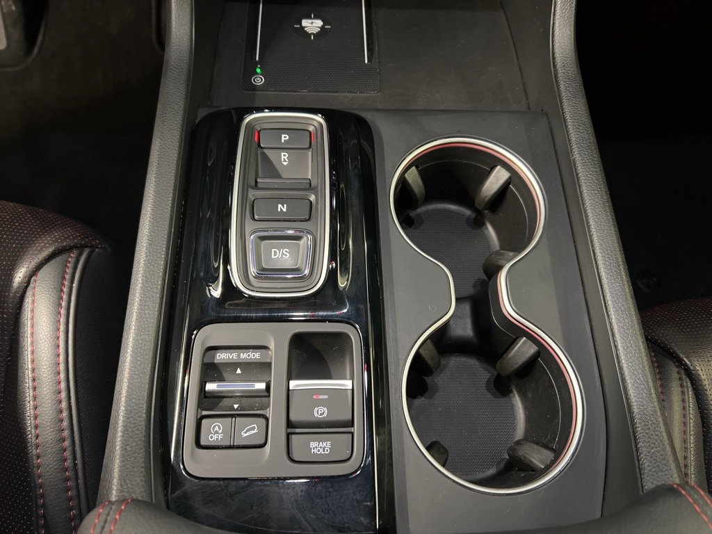 Used 2025 Honda Pilot Black Edition image 16