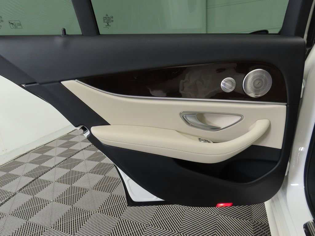 Used 2023 Mercedes-Benz E 350 Sedan image 25