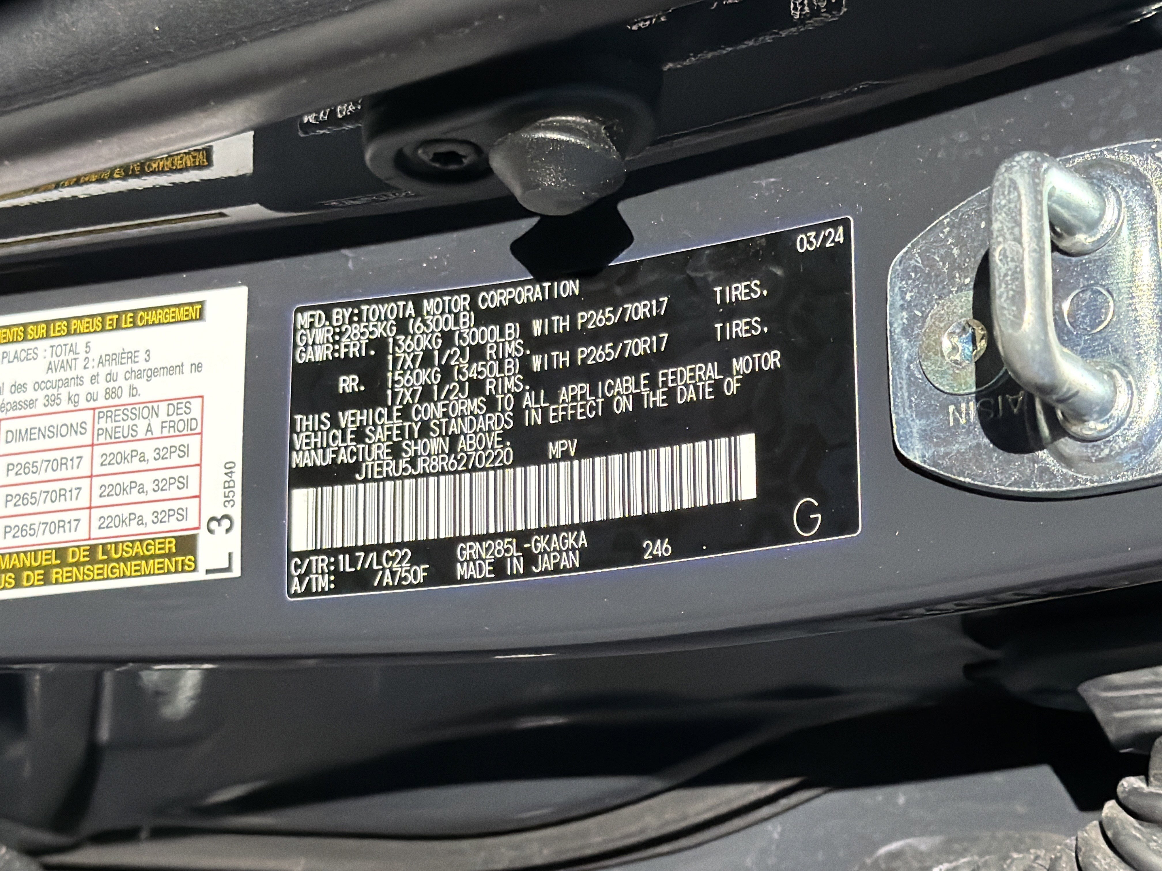 Certified 2024 Toyota 4Runner TRD Off-Road Premium image 35