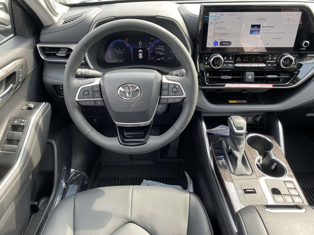 New 2026 Toyota Highlander Limited AWD/4WD image 8