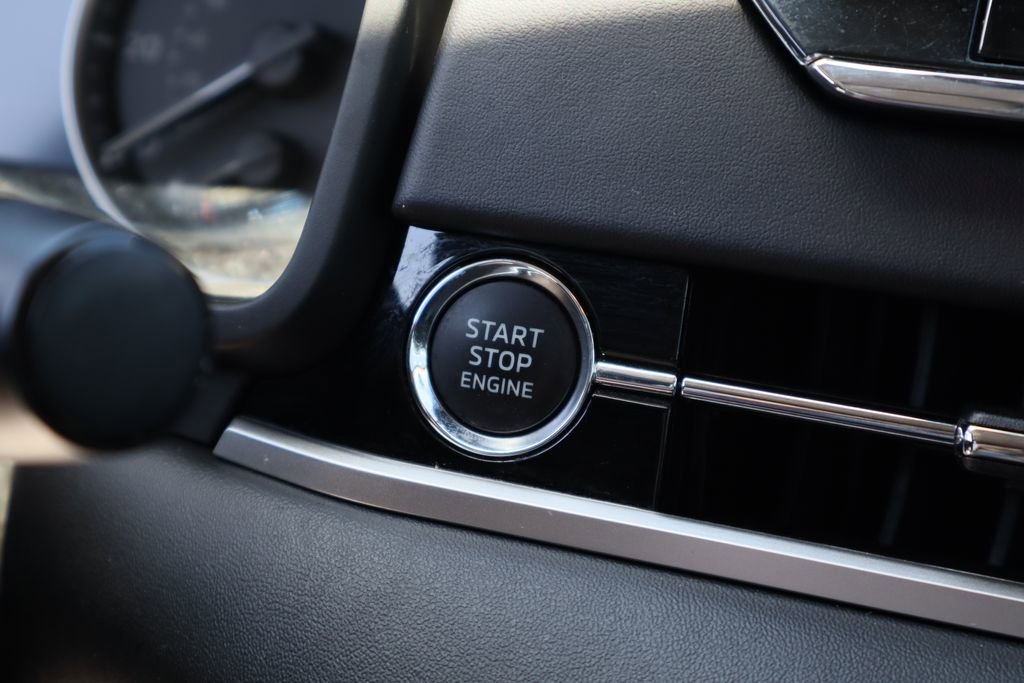 Used 2022 Mitsubishi Outlander SEL image 17