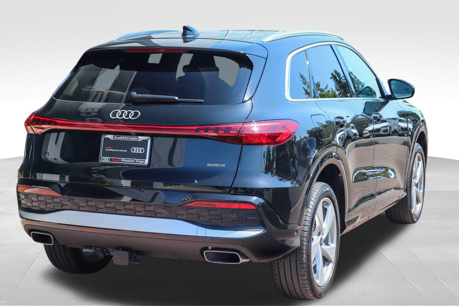 Certified 2025 Audi Q5 Premium Plus w/ Premium Plus AWD/4WD image 8