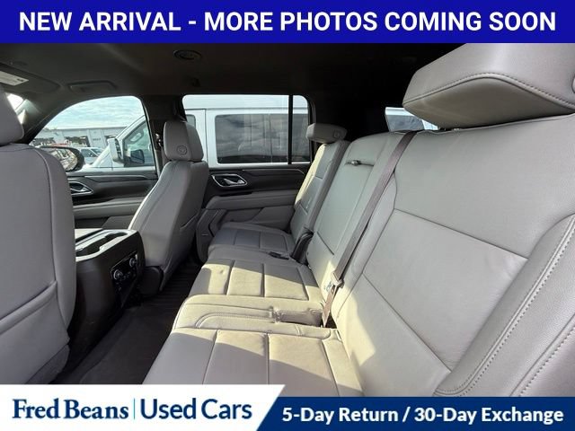 Used 2022 Chevrolet Suburban LT w/ Luxury Package AWD/4WD image 16
