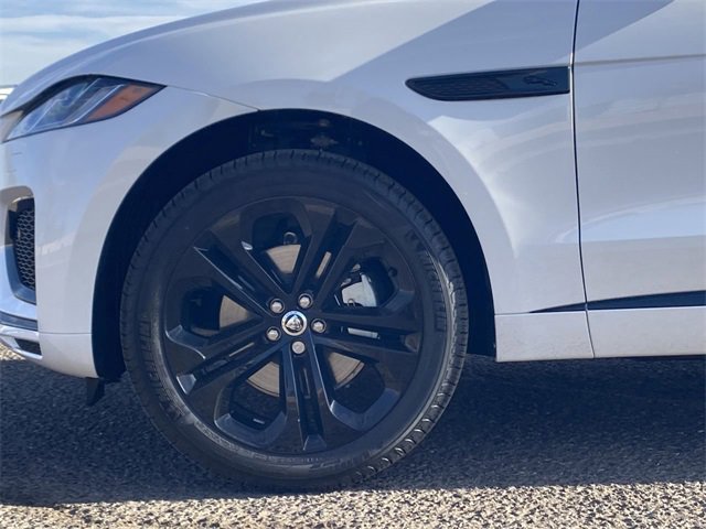 New 2025 Jaguar F-PACE R-Dynamic S image 21