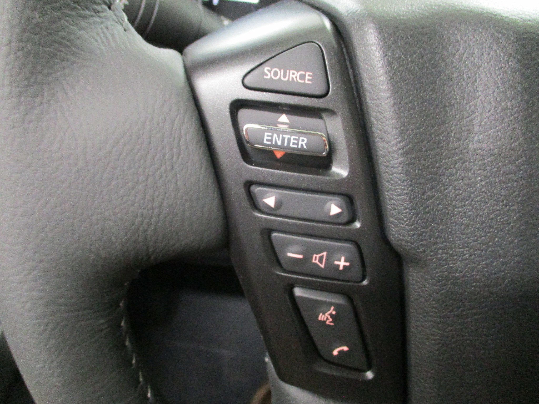 New 2025 Nissan Frontier SL image 20