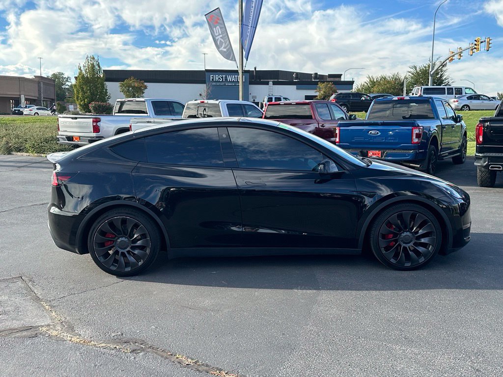 Used 2023 Tesla Model Y Performance AWD/4WD image 8