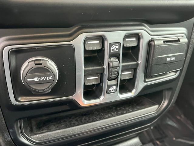 Used 2020 Jeep Wrangler Unlimited Sahara w/ Cold Weather Group image 21
