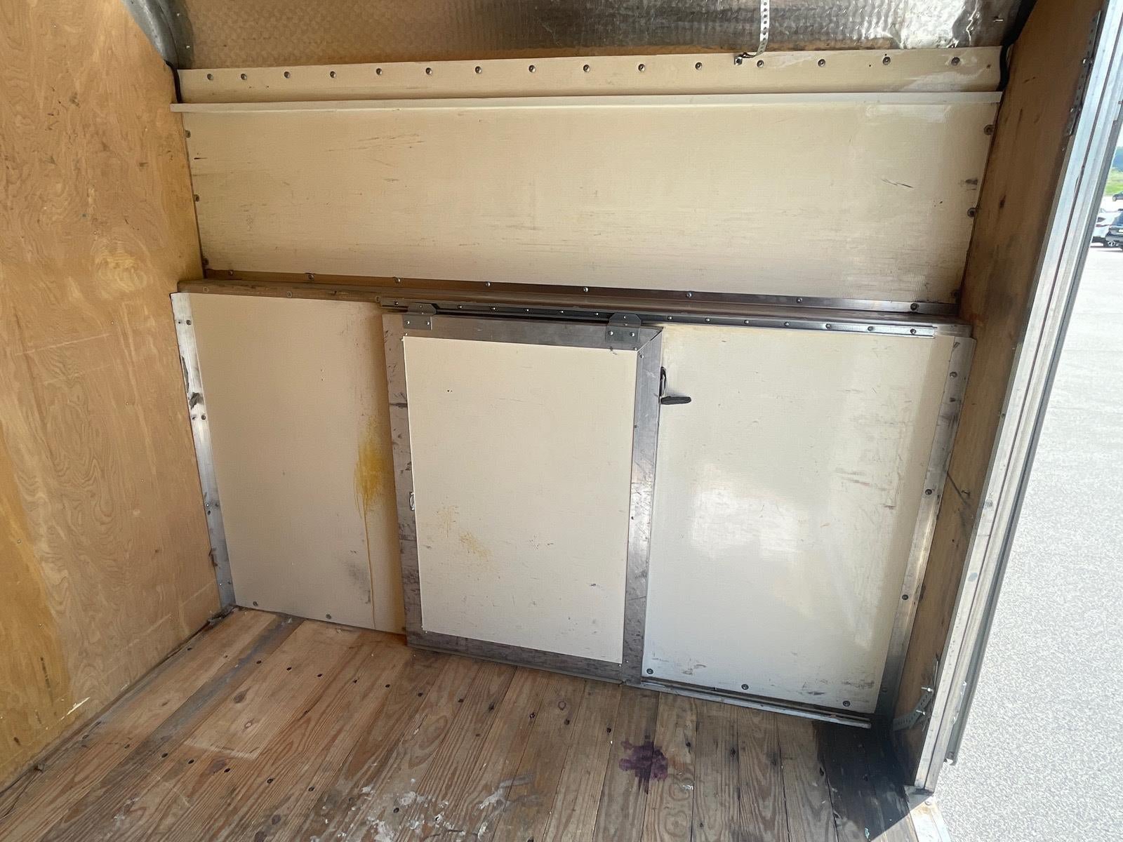 Used 2016 Ford E-450 and Econoline 450 Super Duty RWD image 15