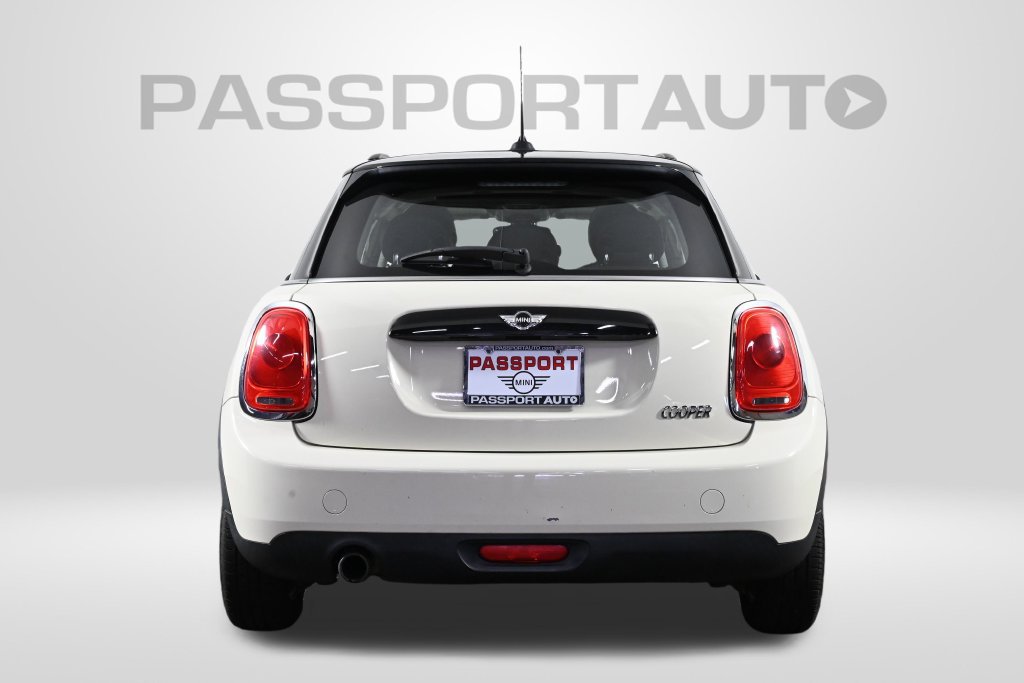 Used 2017 MINI Cooper 4-Door Hardtop FWD image 6