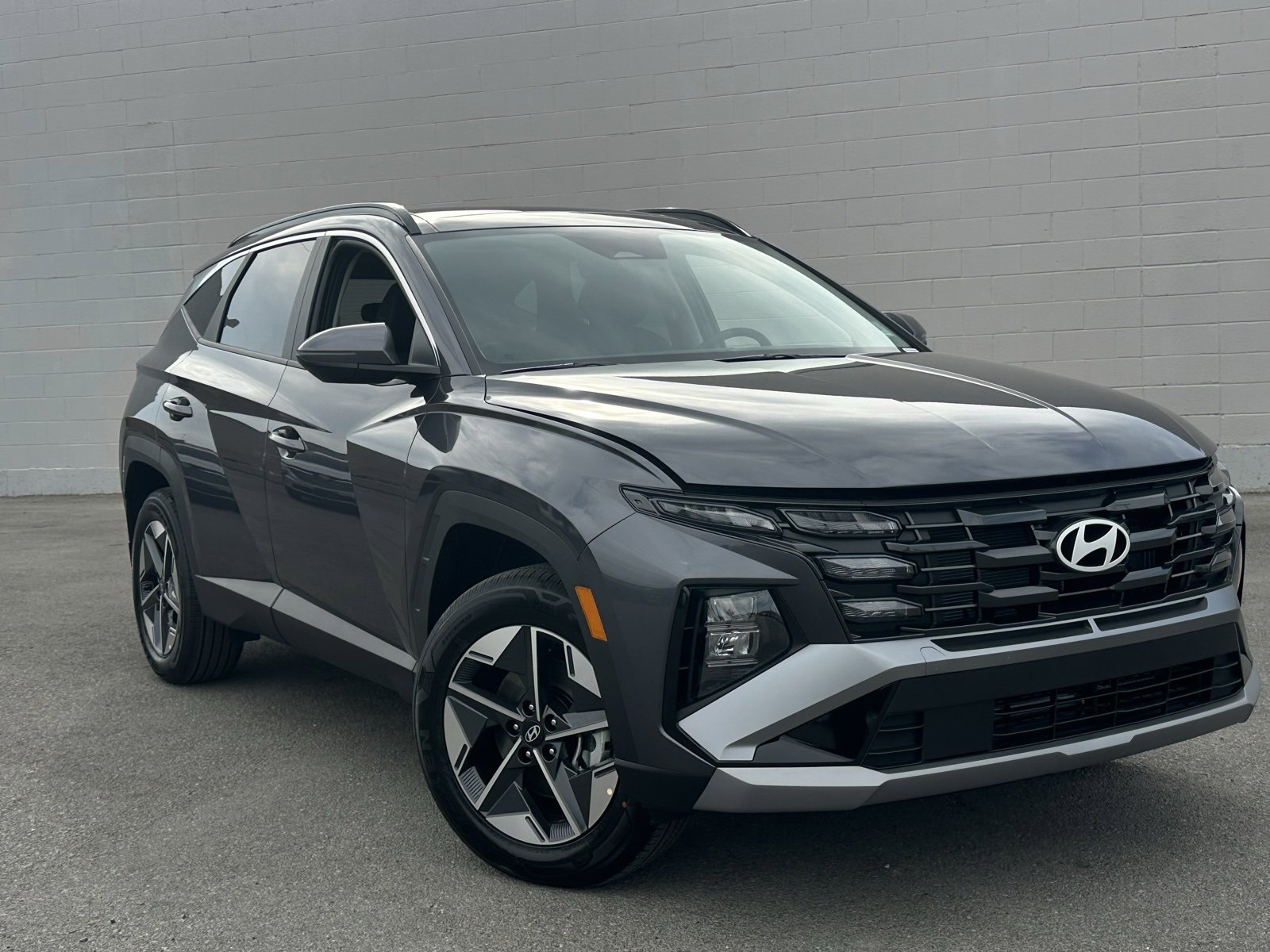 New 2025 Hyundai Tucson SEL image 1