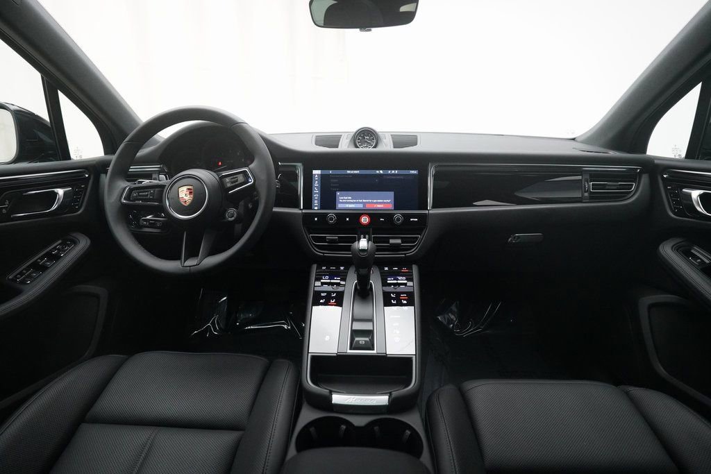 Certified 2026 Porsche Macan image 23