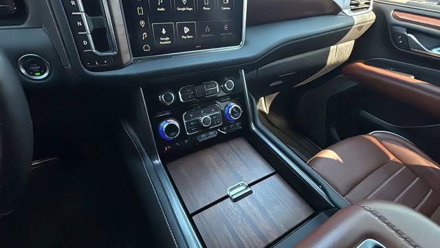 Used 2024 GMC Yukon XL Denali Ultimate image 14