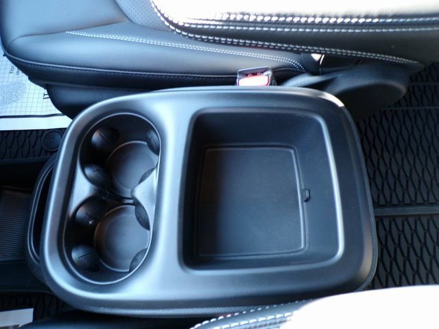 New 2026 Chrysler Voyager LX FWD image 30