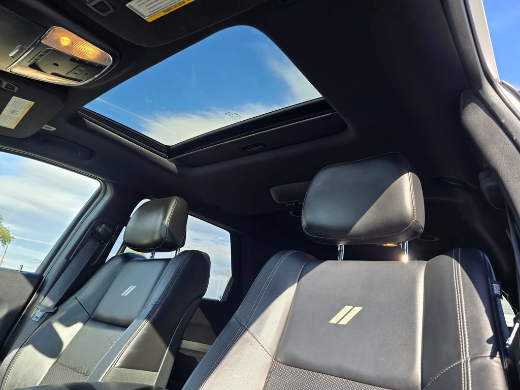 Used 2020 Dodge Durango R/T w/ Technology Group AWD/4WD image 32
