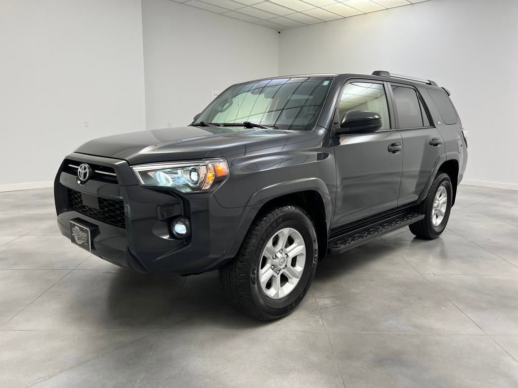 Used 2024 Toyota 4Runner SR5 video 3