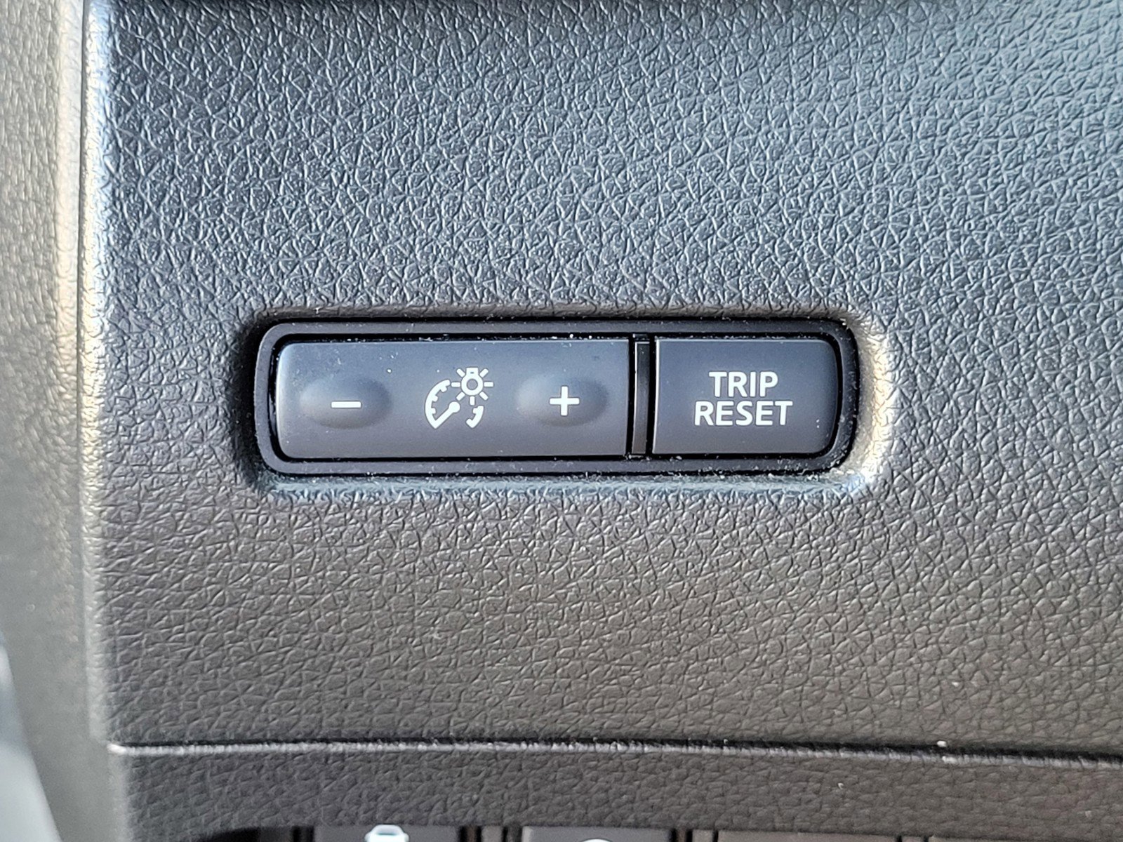 Certified 2021 Nissan Rogue Sport SV image 9