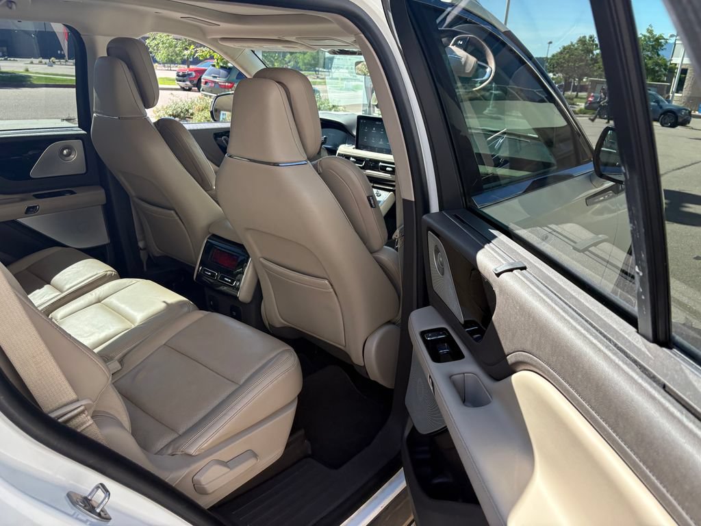 Used 2020 Lincoln Aviator Reserve w/ Equipment Group 202A AWD/4WD image 28